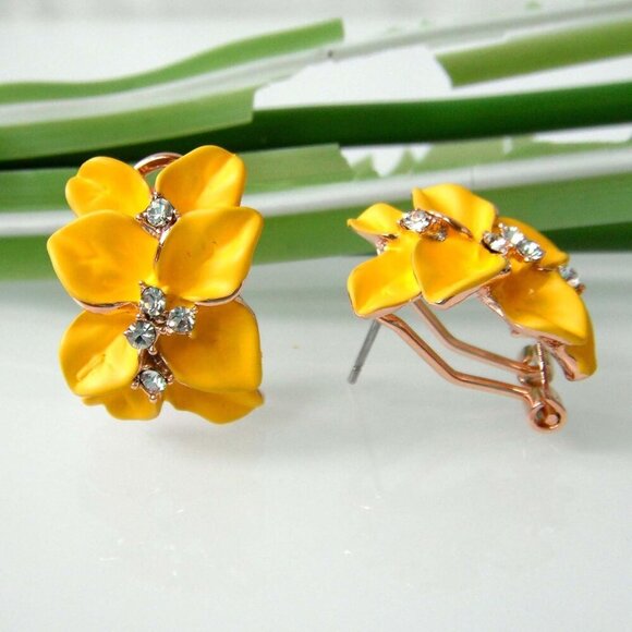 Colorful Enamel and Crystal Flower Earrings - Perfect Gift in Gold Plated Style - Picture 4 of 6